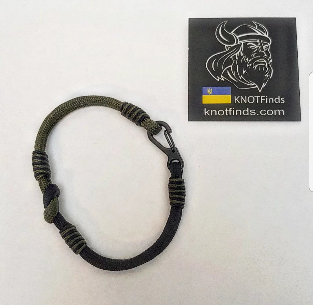 Men’s Paracord Bracelet with Carabiner – Army Style Rope Bracelet – Waterproof Handmade Survival Gift for Him