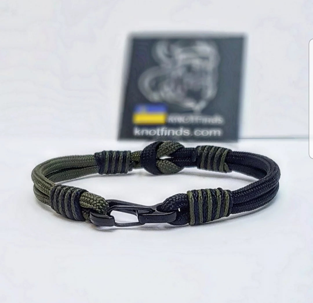 Men’s Paracord Bracelet with Carabiner – Army Style Rope Bracelet – Waterproof Handmade Survival Gift for Him