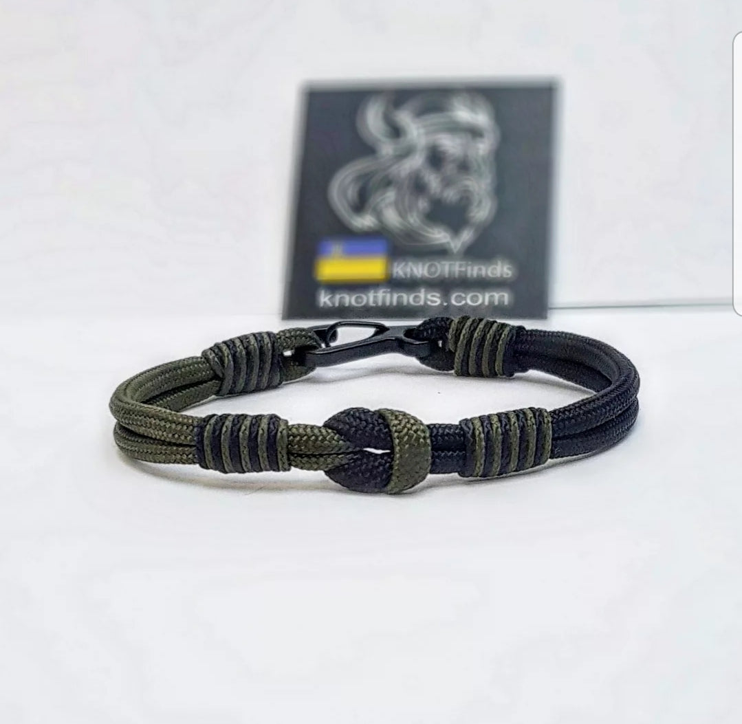 Men’s Paracord Bracelet with Carabiner – Army Style Rope Bracelet – Waterproof Handmade Survival Gift for Him