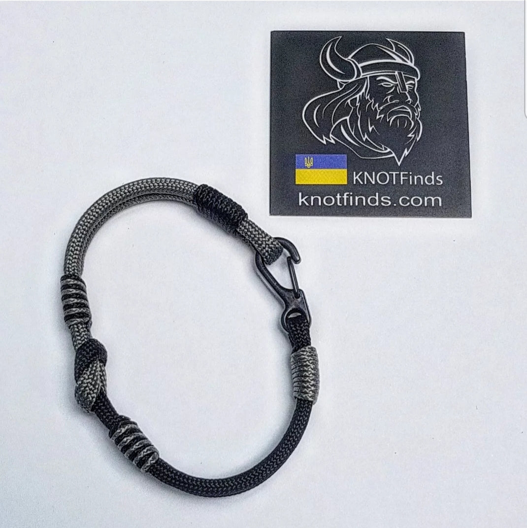 RAVEN Paracord Bracelet with Carabiner | Handmade Viking-Style Unisex Bracelet | Personalized Gift for Him or Her | Biker Bracelet | Water-Resistant