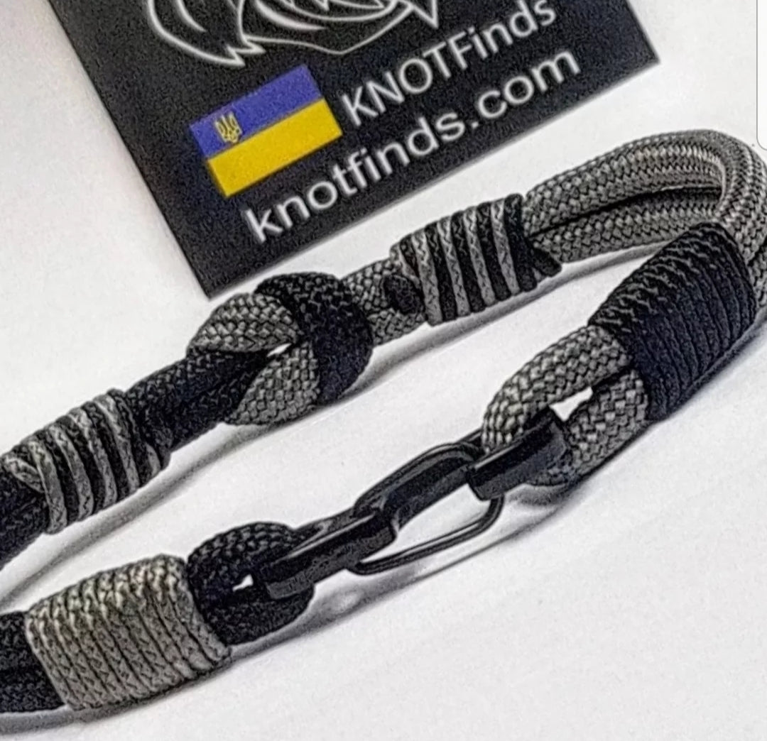 RAVEN Paracord Bracelet with Carabiner | Handmade Viking-Style Unisex Bracelet | Personalized Gift for Him or Her | Biker Bracelet | Water-Resistant