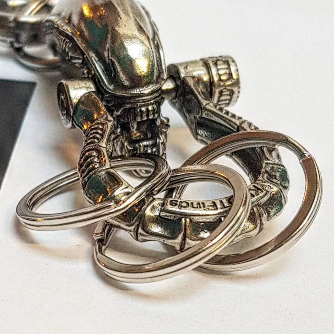 Handcrafted Stainless Steel Alien (Xenomorph) Keychain – A Unique Sci-Fi/Horror Gift