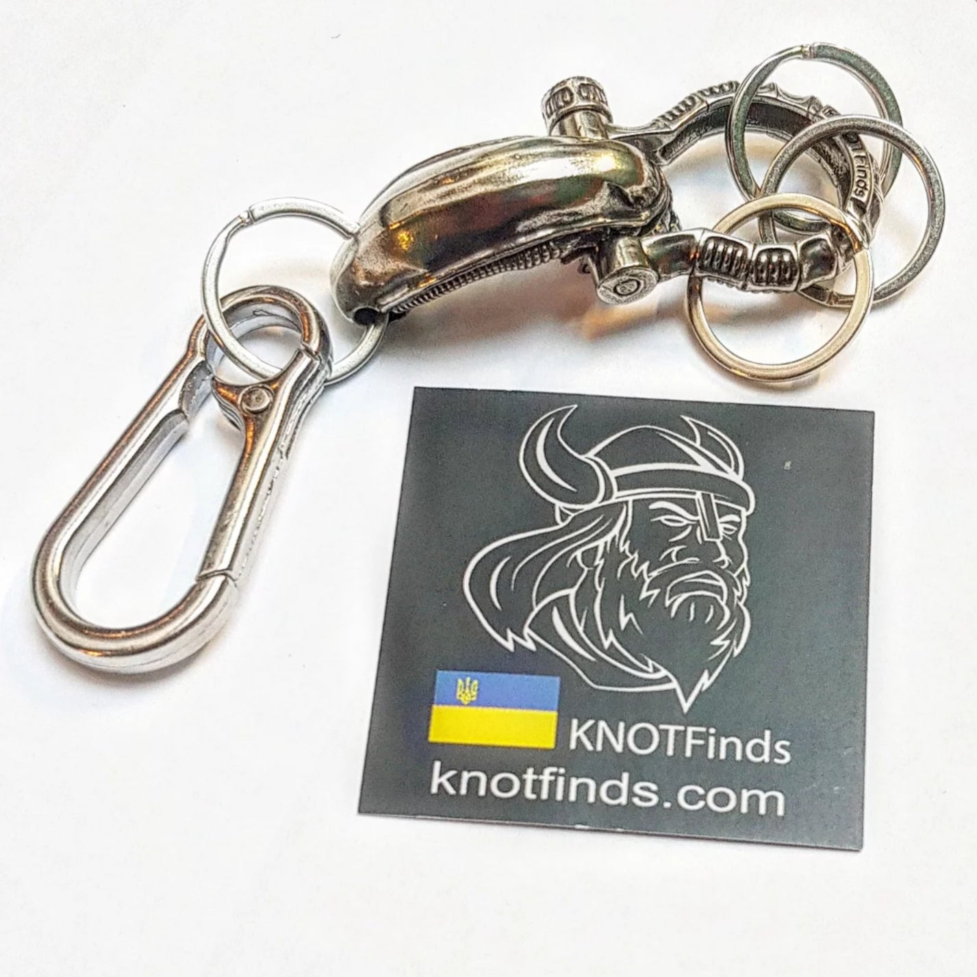 Handcrafted Stainless Steel Alien (Xenomorph) Keychain – A Unique Sci-Fi/Horror Gift