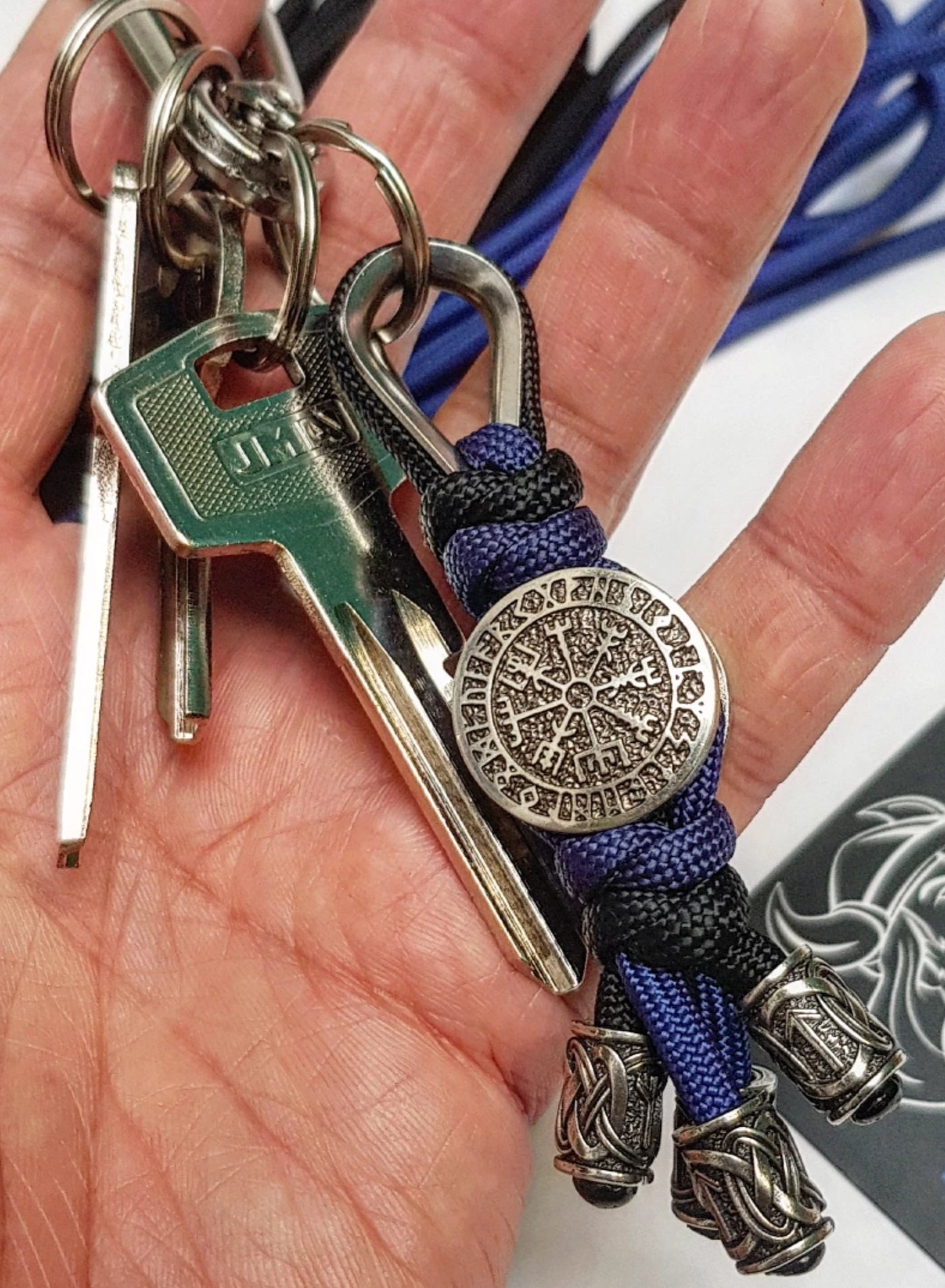 Handcrafted Stainless Steel Vegvisir Viking Compass Keychain – A Unique Nordic/Heritage Gift