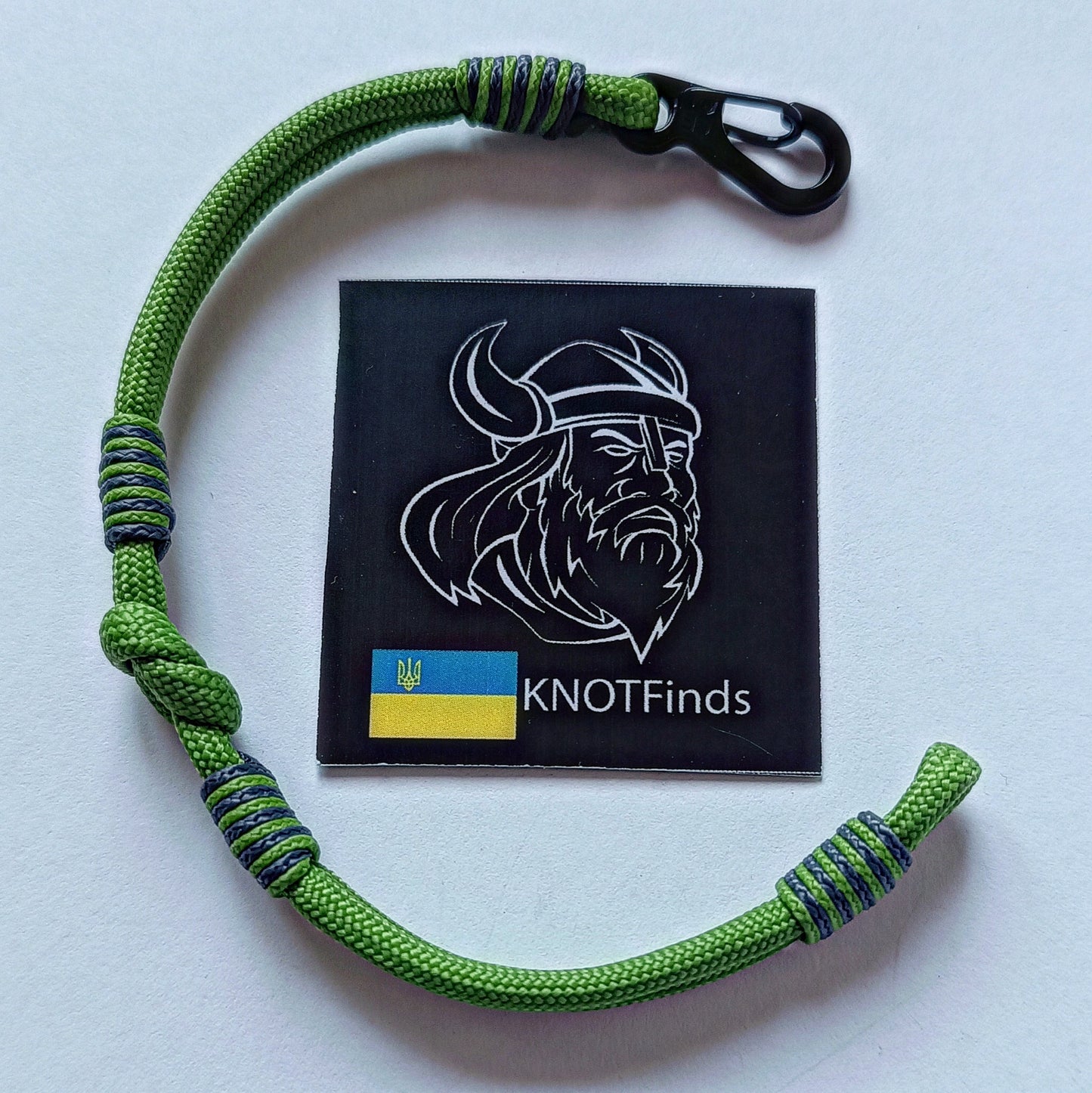 Thin green mint paracord bracelet. Skydiving bangle. Enchanting mood. Street style. Surfer bracelet. Summer bangle. Beach accessory. Pepper mint bangle color. Saint Patrick's Day