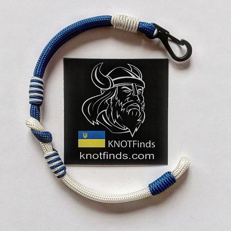Israel solidarity bracelet. Thin paracord bracelet with a carbine. Israeli patriot bracelet. Royal blue and white bangle. Made of parachute cord and celtic knots. Gift for yours friends.