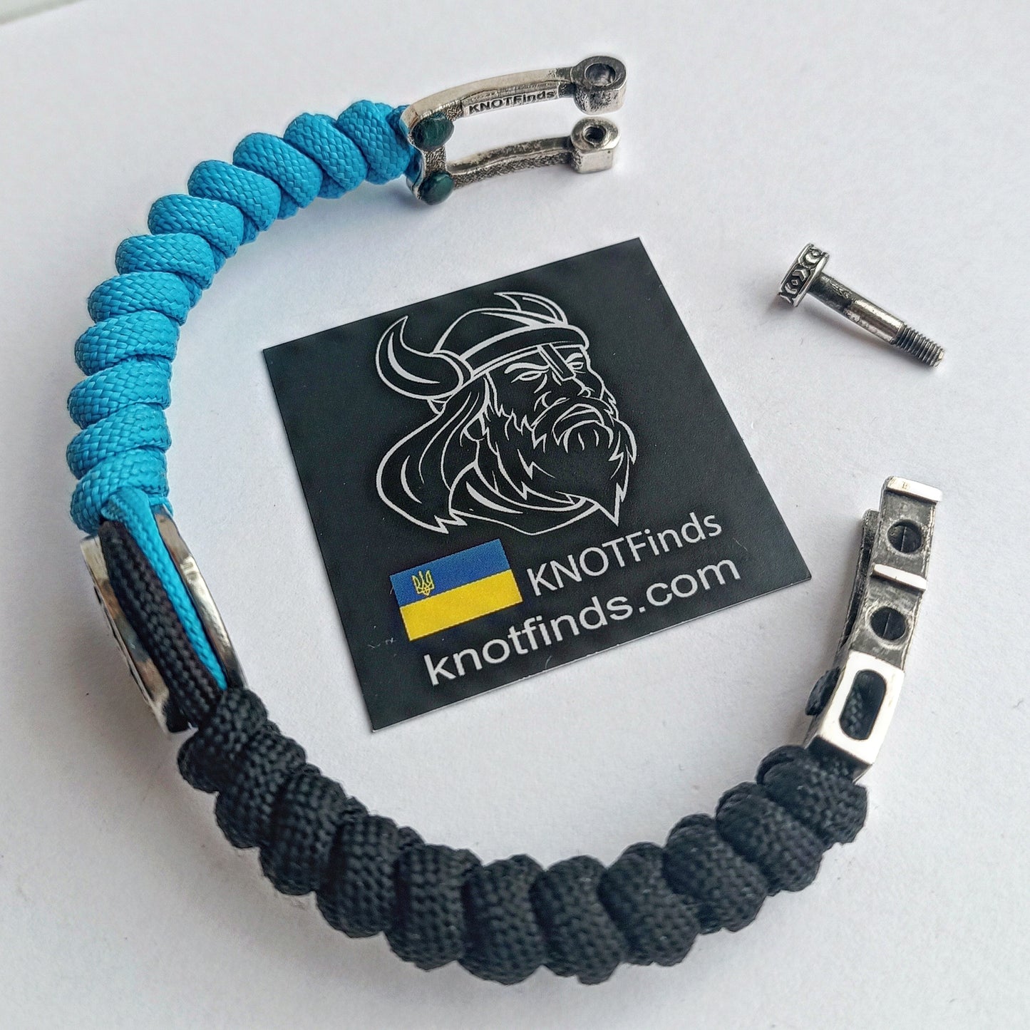 Paracord bangle. Paracord jewelry. Pagan symbols. Svarog square. Sky blue bracelet. Men's accessories.