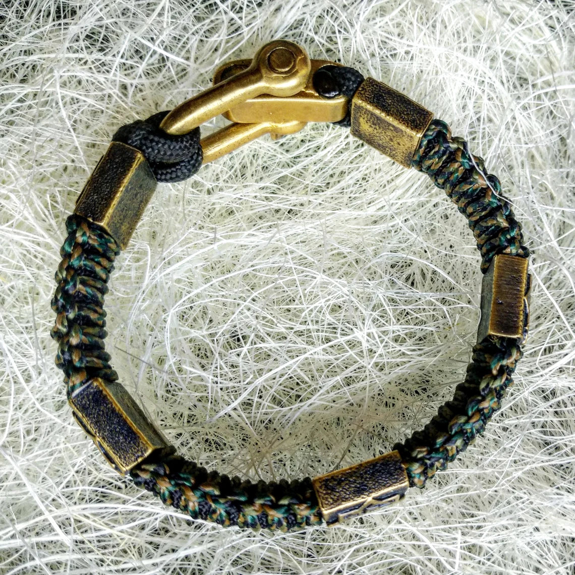 Celtic paracord bracelet with the symbol "Valkyrie". Great gift for husband, boyfriend, man. Viking style.