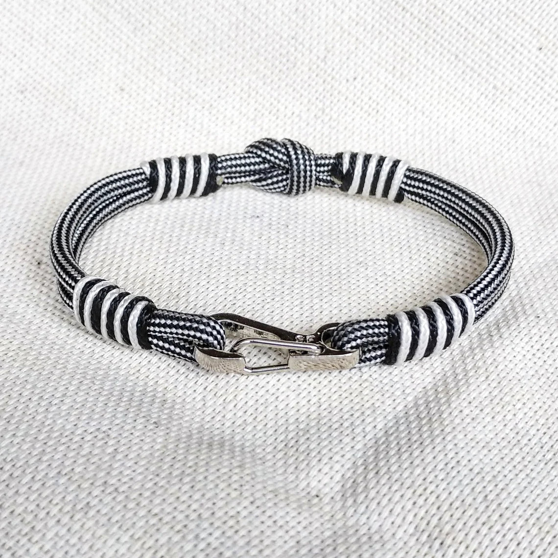 Viking bracelet / Scandinavian jewelry / gift for him / paracord bracelet / parachute cord / viking cuff / biker bangle
