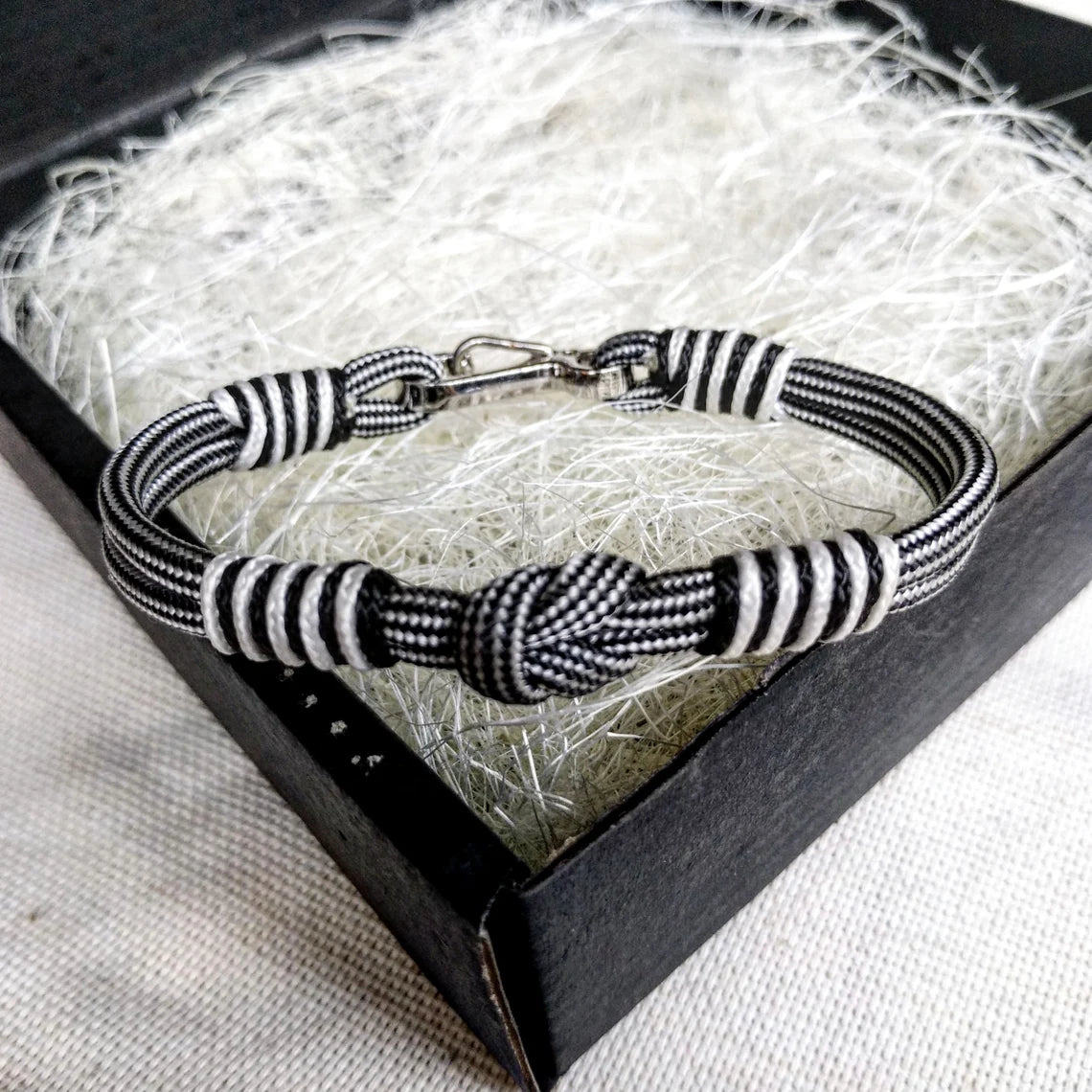 Viking bracelet / Scandinavian jewelry / gift for him / paracord bracelet / parachute cord / viking cuff / biker bangle