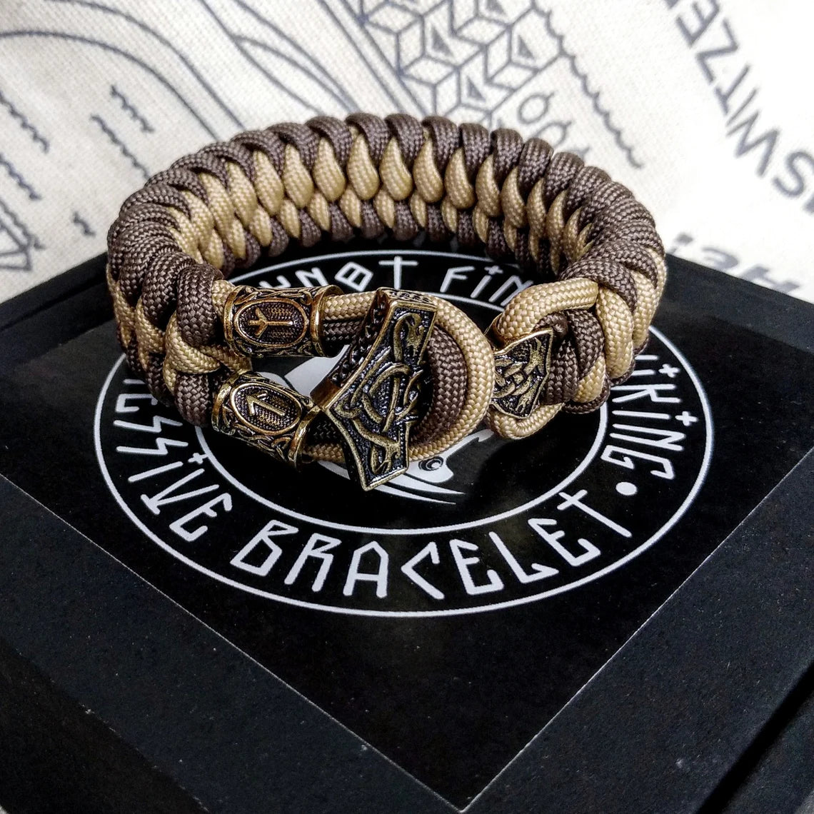 Viking bracelet / Thor's Hammer / Scandinavian jewelry / gift for him / paracord bracelet / parachute cord / viking cuff / biker bangle