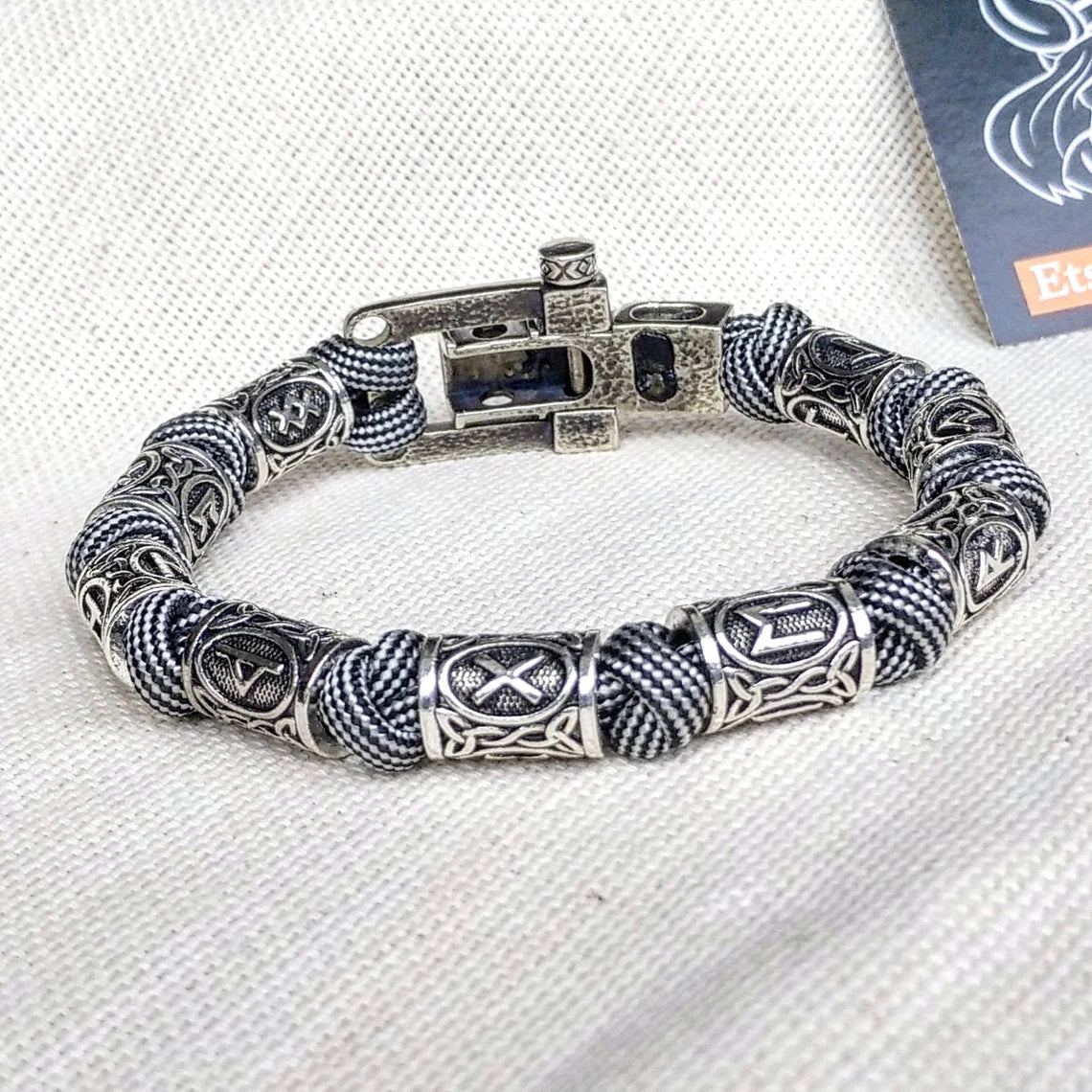 Runic paracord bracelet "VIKING". Nordic bracelet with steel runes beads.