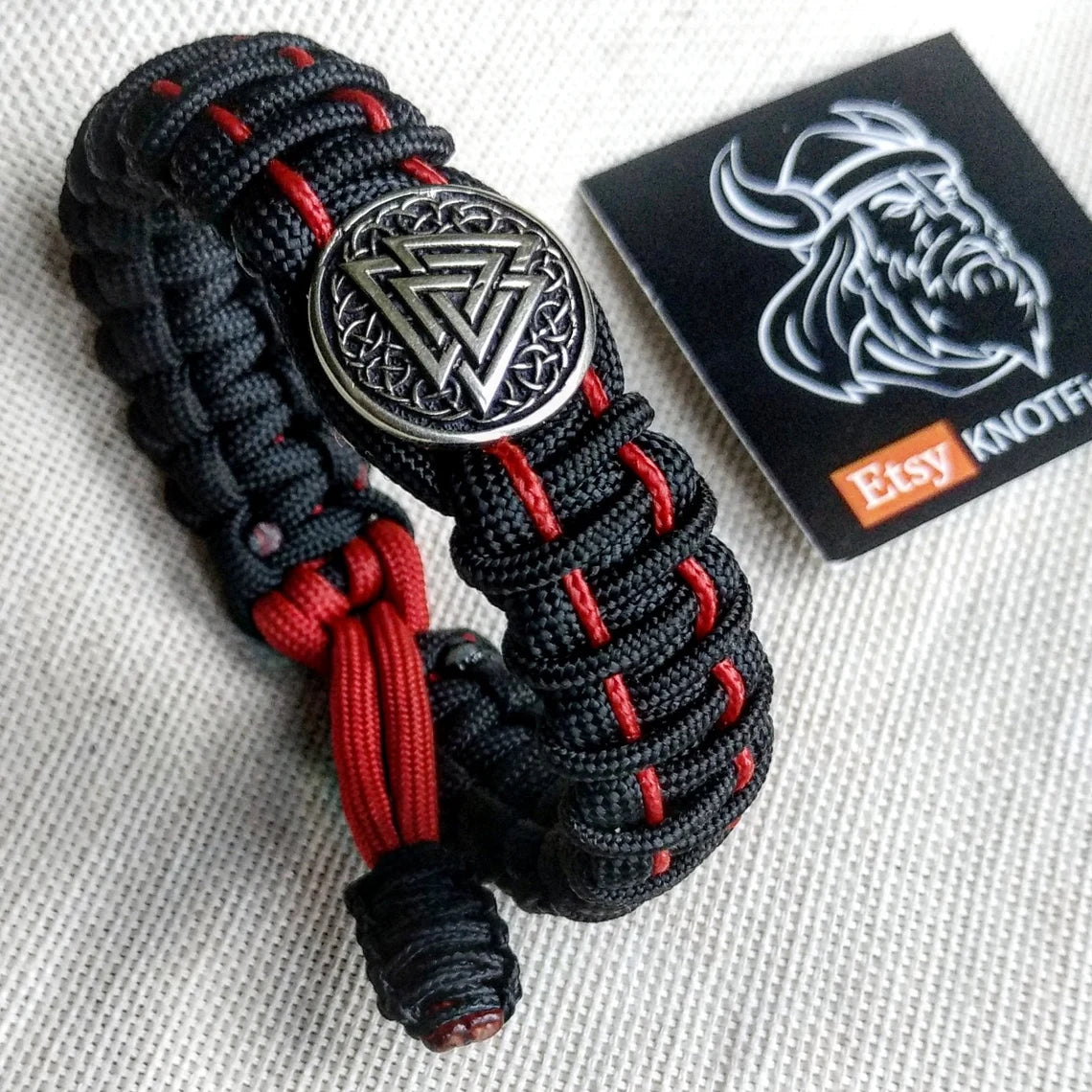 Nordic paracord bangle "VALKNUT". The original brutal bracelet made of Celtic knots and beads. Viking style.