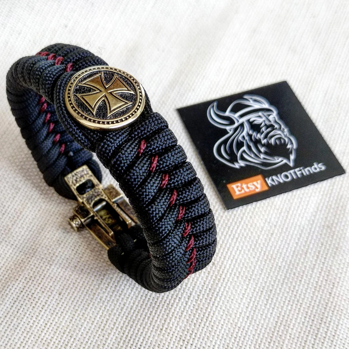Paracord bracelet "TEMPLAR CROSS". The original brutal bracelet made of Celtic knots and beads. Scandinavian style.