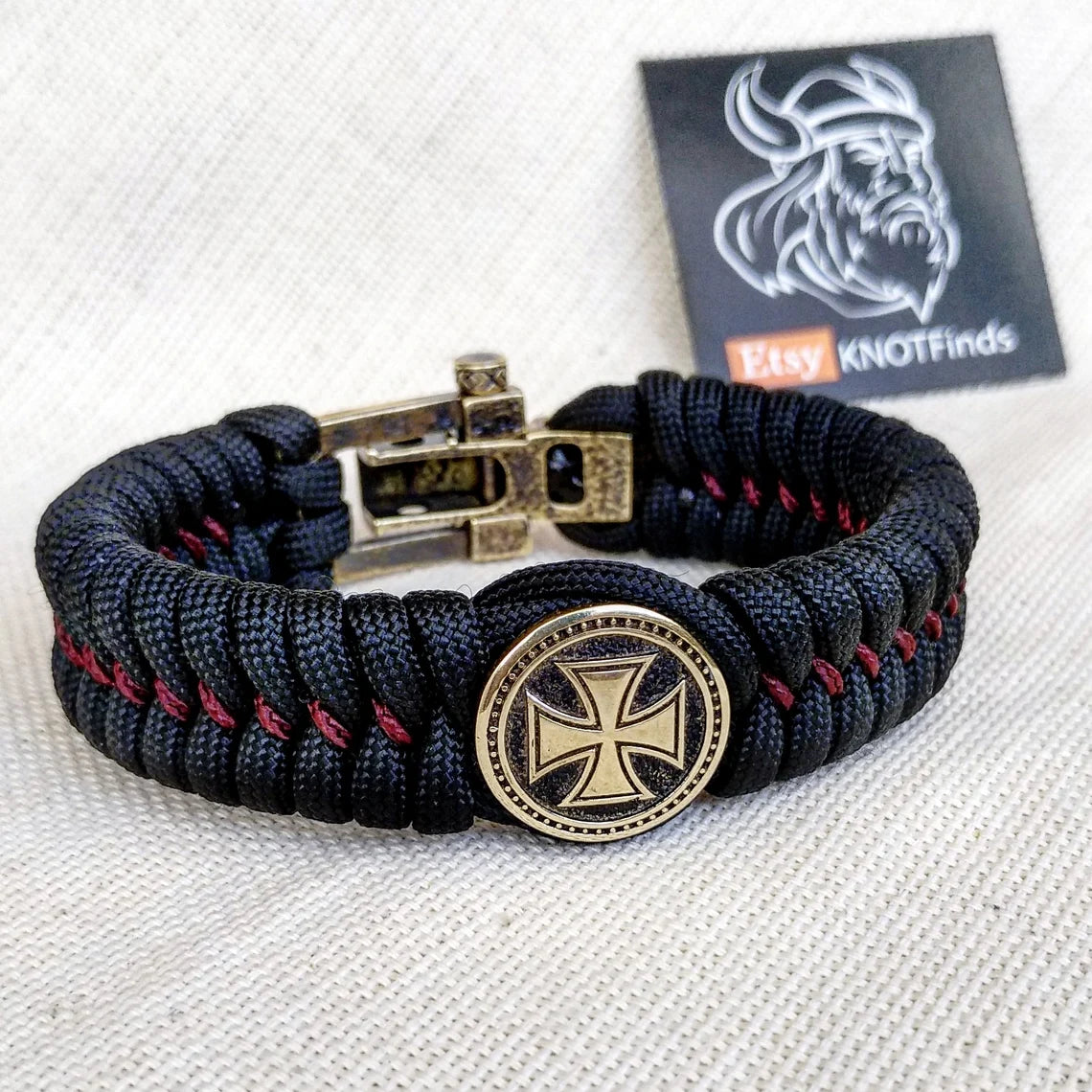 Paracord bracelet "TEMPLAR CROSS". The original brutal bracelet made of Celtic knots and beads. Scandinavian style.