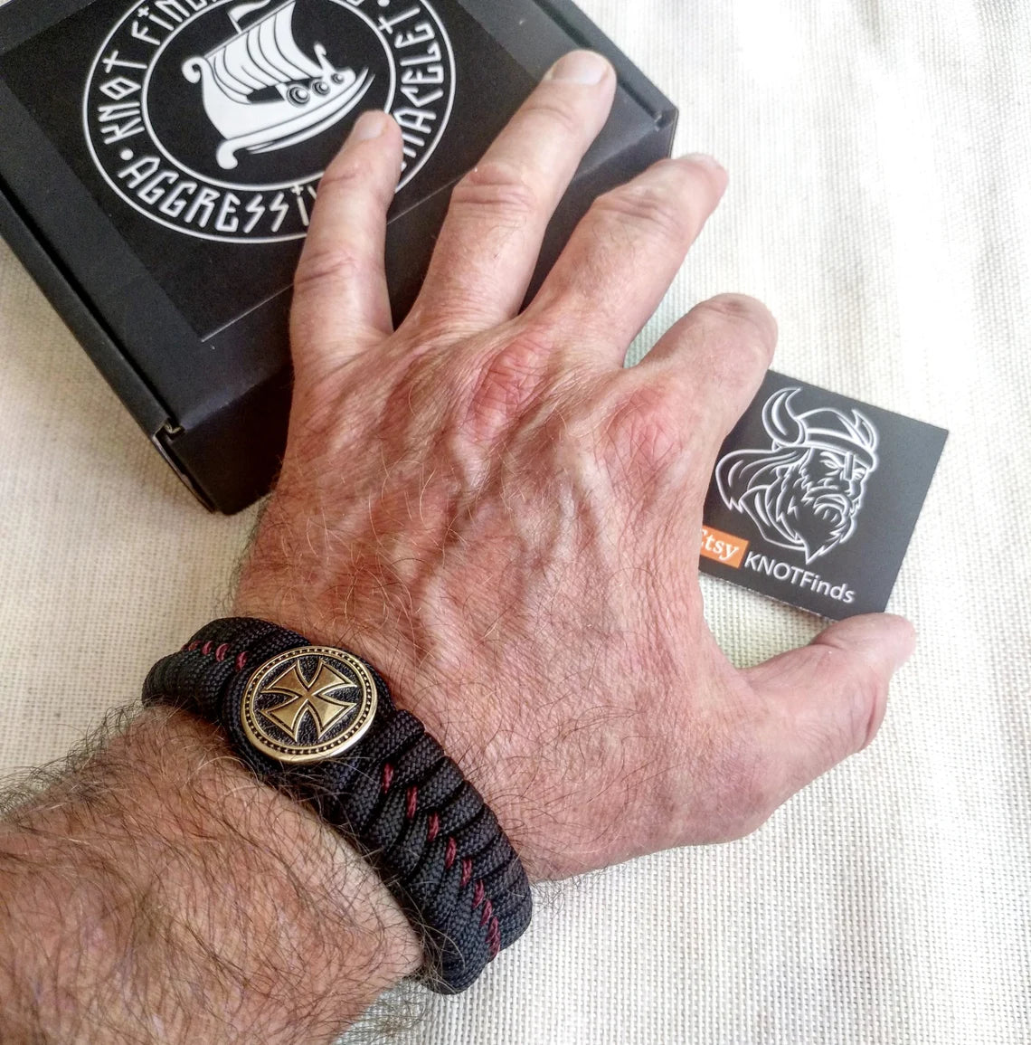 Paracord bracelet "TEMPLAR CROSS". The original brutal bracelet made of Celtic knots and beads. Scandinavian style.