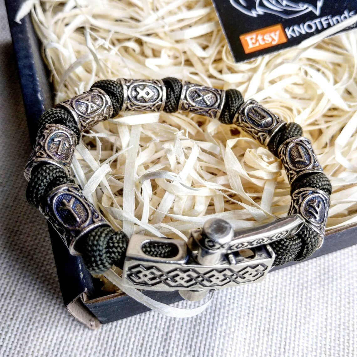 Runic paracord bracelet "VIKING". Nordic bracelet with steel runes beads.