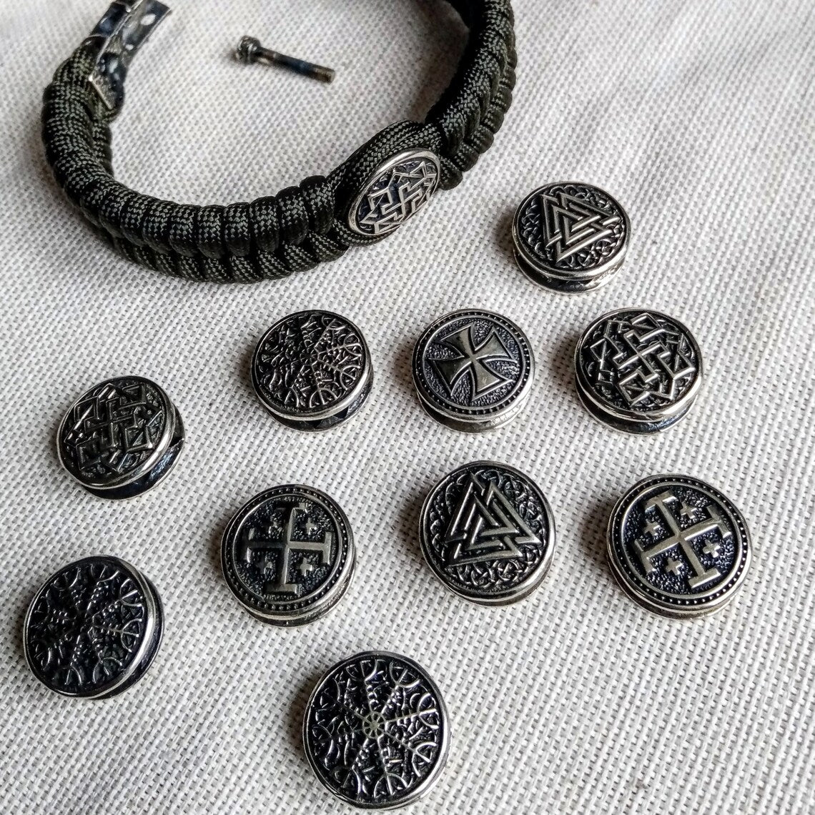 Paracord green olive bracelet "VALKYRIE". The original brutal bracelet made of Celtic knots and beads. Nordic bangle.
