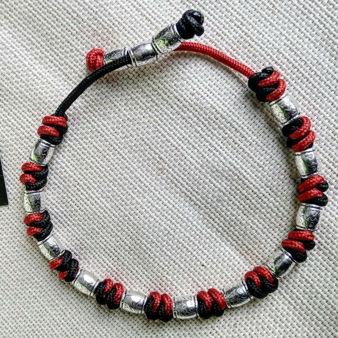 Paracord bracelet with steel beads. Celtic knot. Thin bracelet. Viking style.