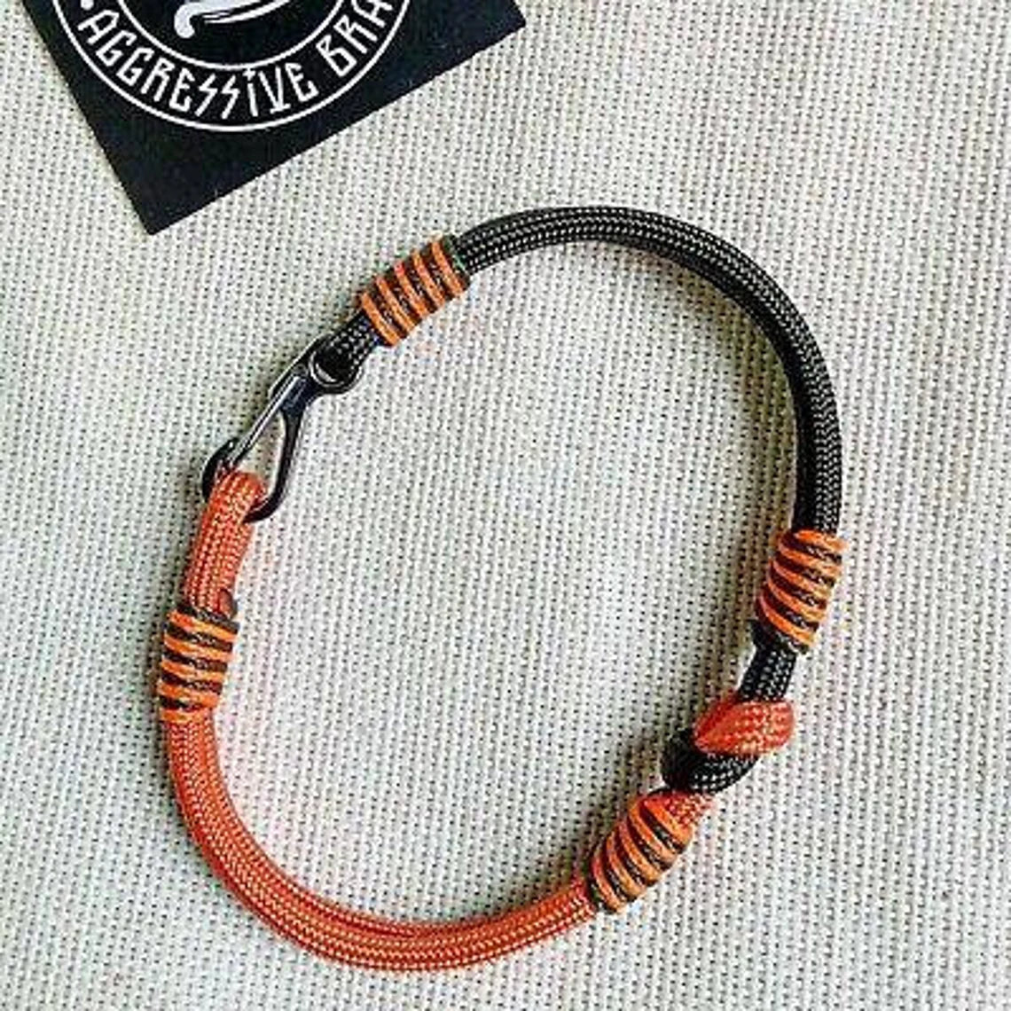 Climber bracelet. Bangle rope. Paracord carabiner bracelet. Adventure bracelet