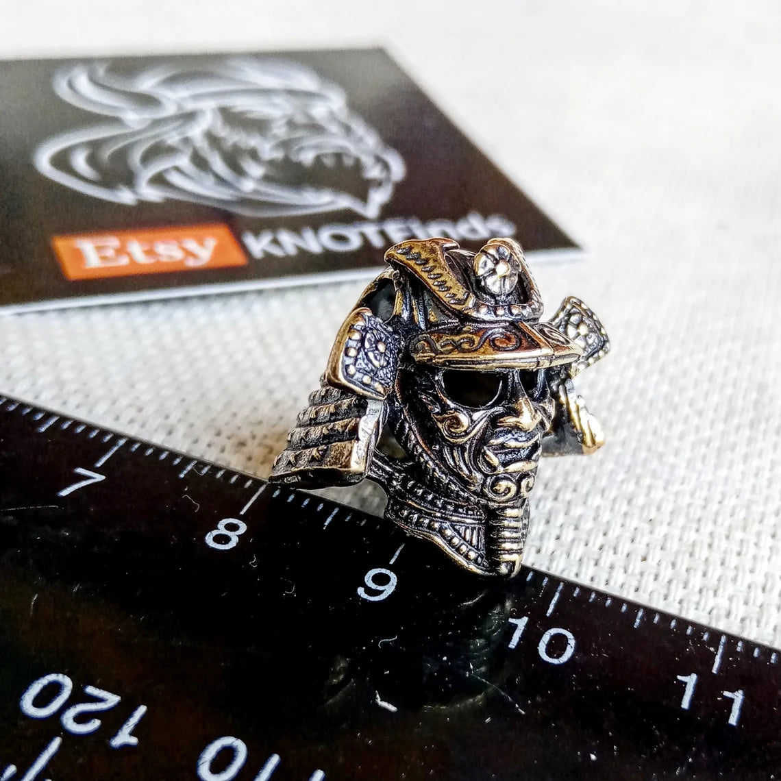 Bead for paracord, manual casting, Samurai helmet