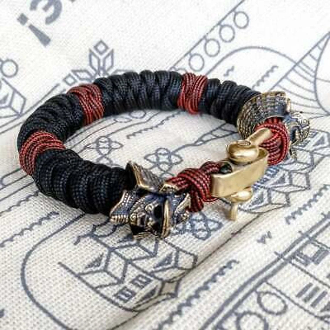 Bead for paracord, manual casting, Samurai helmet