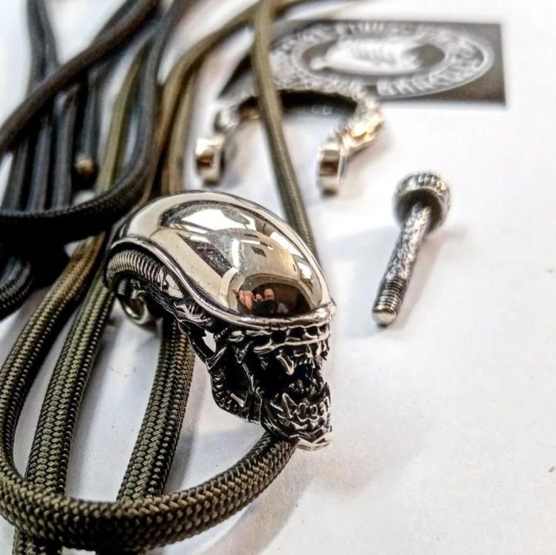 DIY gift. Do it yourself. Set for ALIEN bracelet. Paracord jewelry
