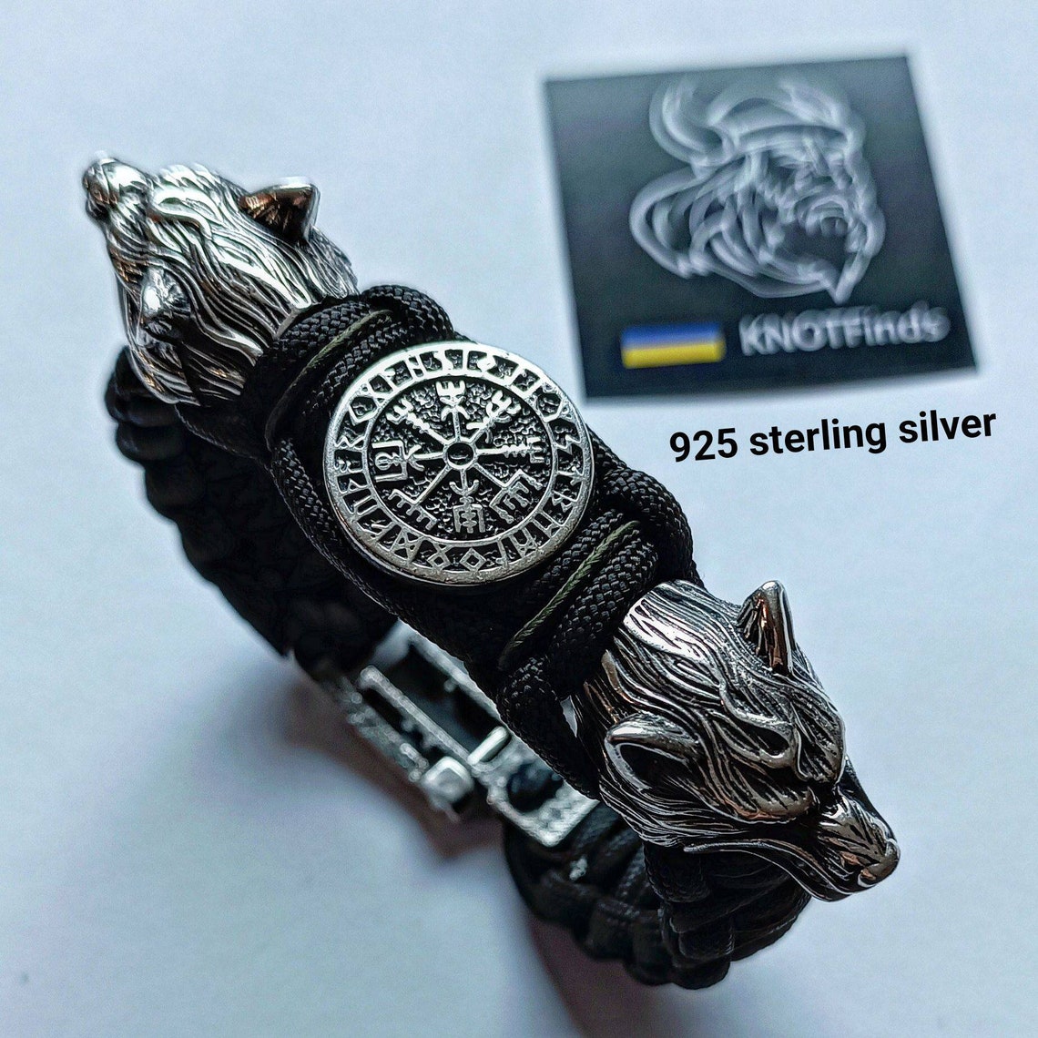 Paracord bracelet with beads "Wolf Head" and "Vegvisir". 925 Sterling silver. Norse mythology.