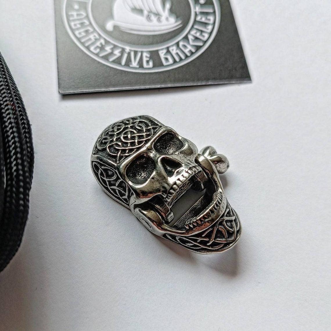 Steel SKULL shackle. Beads for paracord weaving, viking style. viking jewelry, skull symbol.