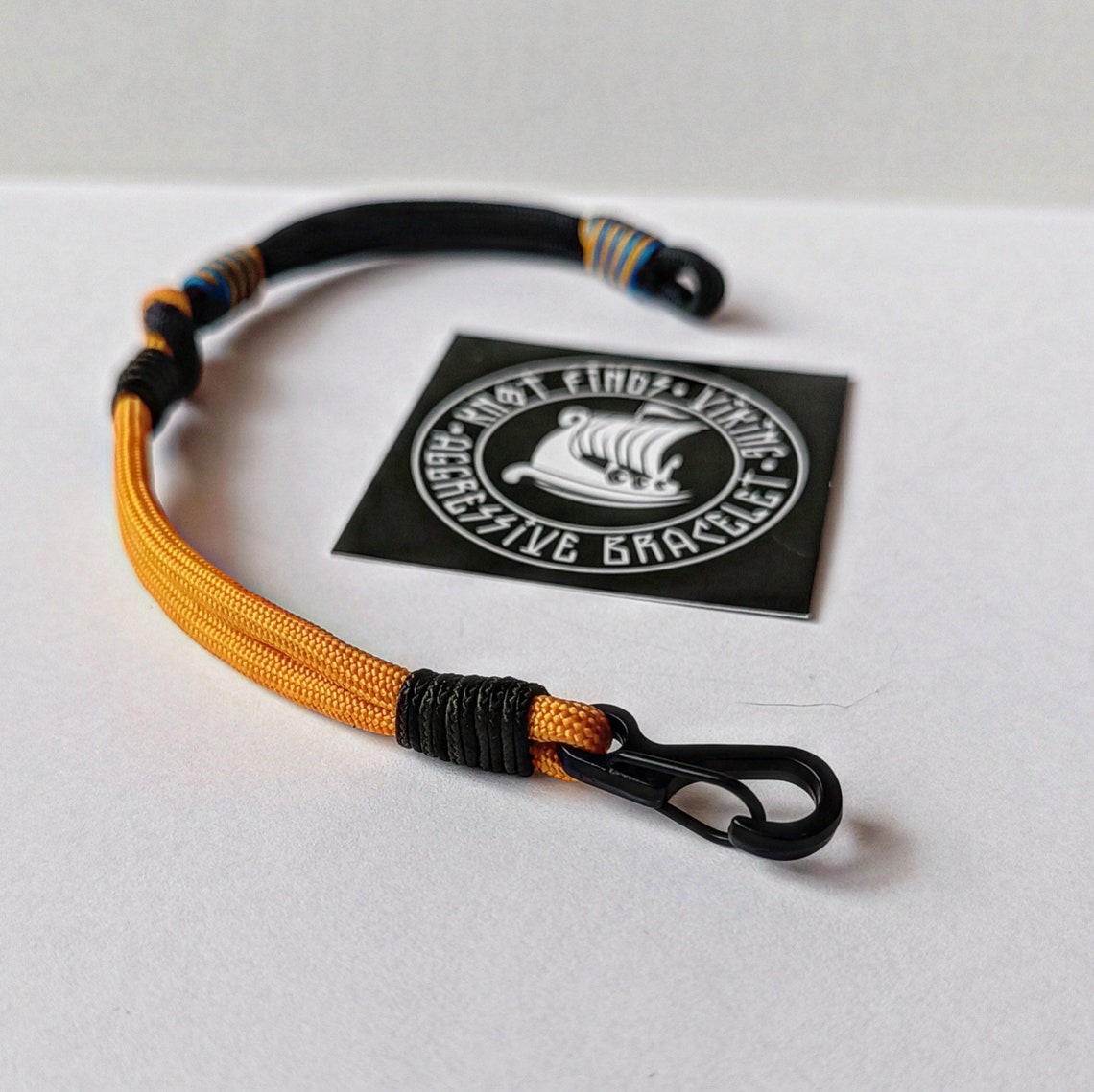 Thin paracord bracelet. Skydiving bangle. Street style. Surfer bracelet. Summer bangle. Beach accessory.