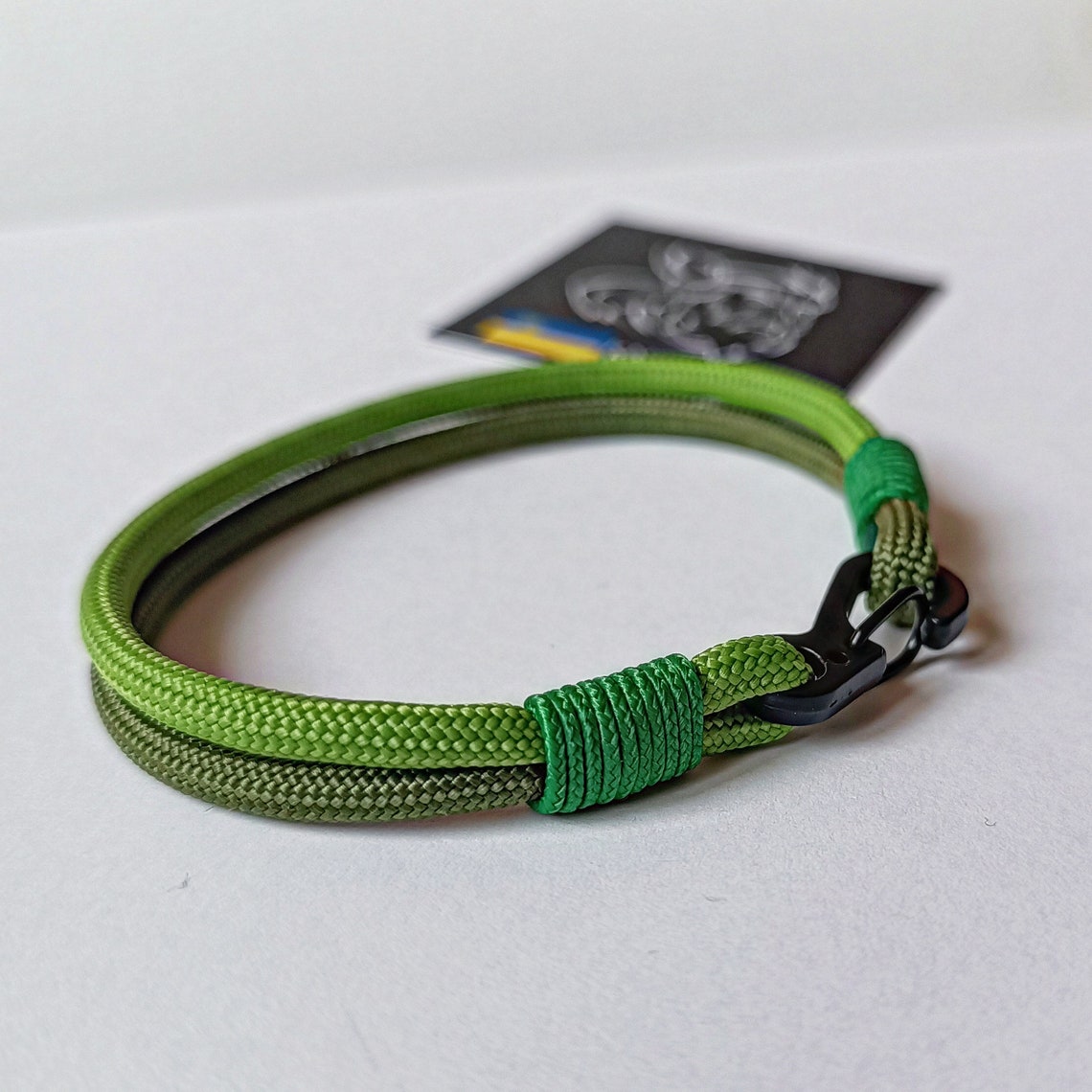 Green Saint Patrick bracelet. Thin green Paracord bangle. Custom size. Parachute cord. Forest bracelet. Extreme durable. Bangle rope.