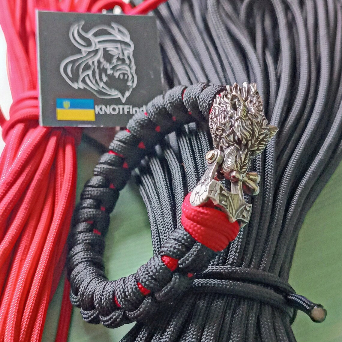 Paracord bracelet with steel Wolf shackle. Men's style, a gift for tough men. Biker bracelet. Wolf style.