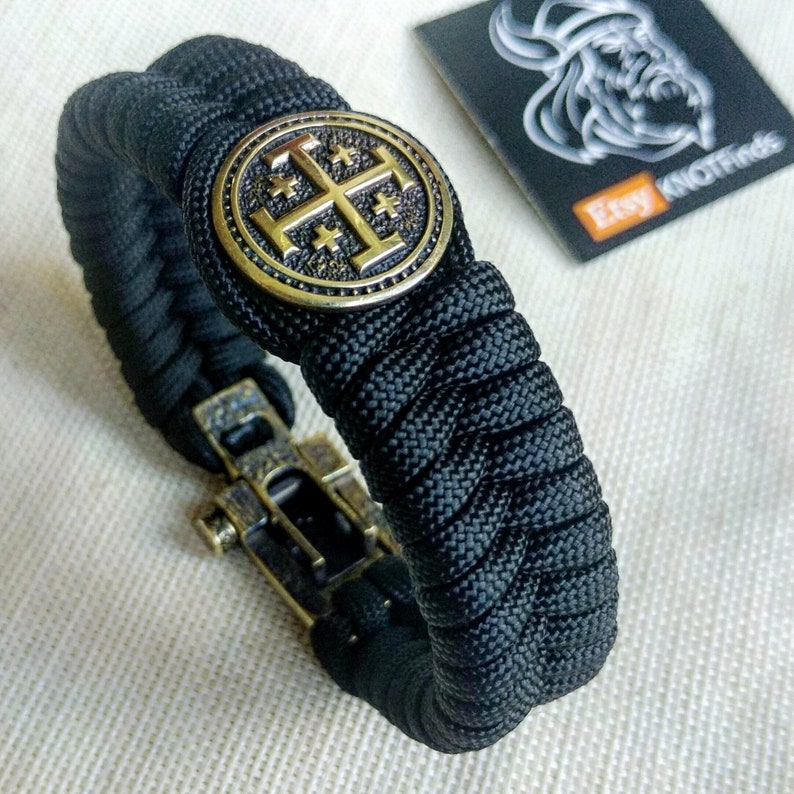 Paracord bracelet "JERUSALEM CROSS". The original brutal bracelet made of Celtic knots and beads. Scandinavian style.