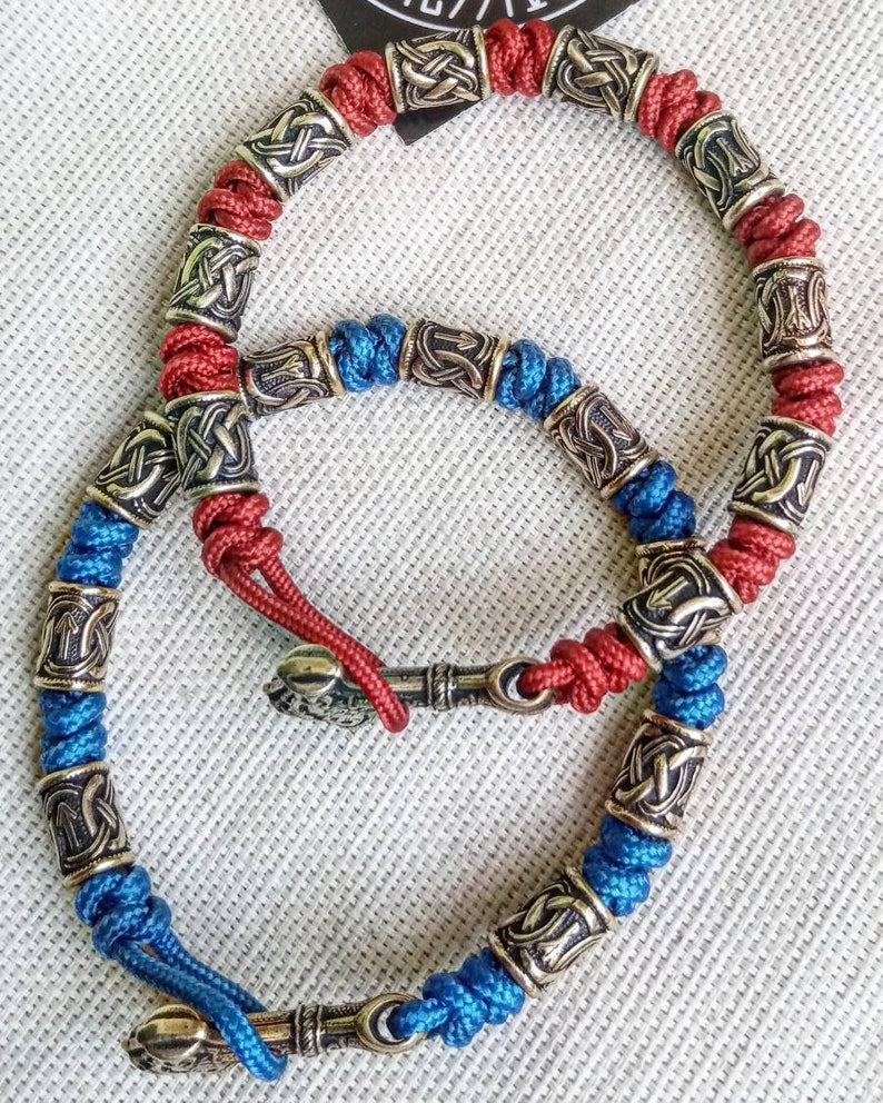 Red Paracord bracelet. Runic bangle, Viking style. Scandinavian jewelry. Mjöllnir.