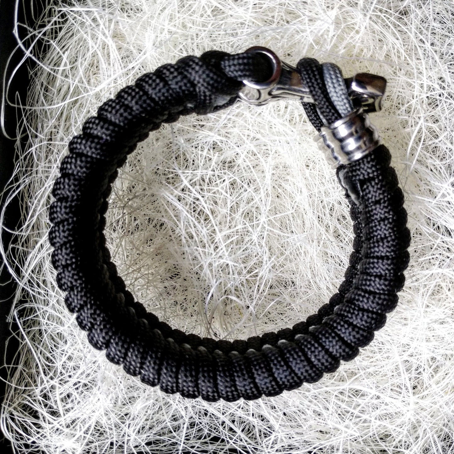 Black Nordic paracord bracelet "THOR'S HAMMER". A gift for men. Scandinavian style, Celtic knot.