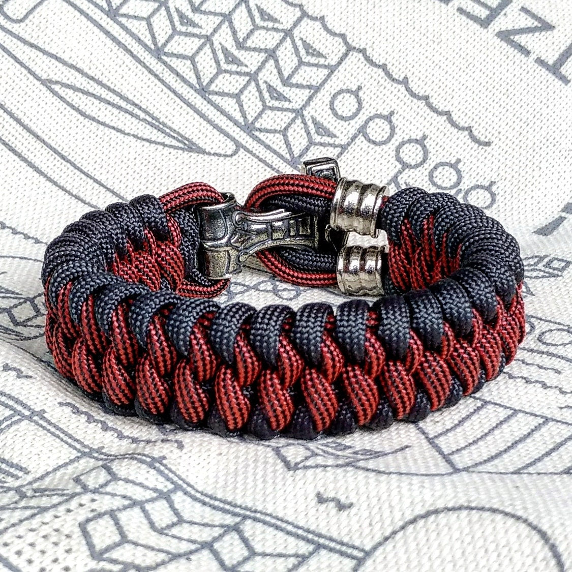 Graphite and bloody strip Nordic paracord bracelet "THOR'S HAMMER". A gift for men. Scandinavian style, Celtic knot.