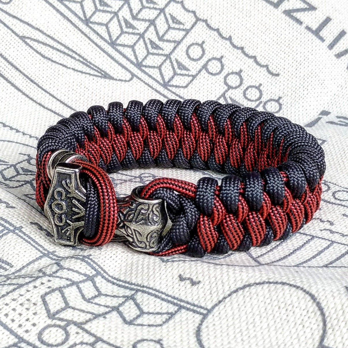 Graphite and bloody strip Nordic paracord bracelet "THOR'S HAMMER". A gift for men. Scandinavian style, Celtic knot.