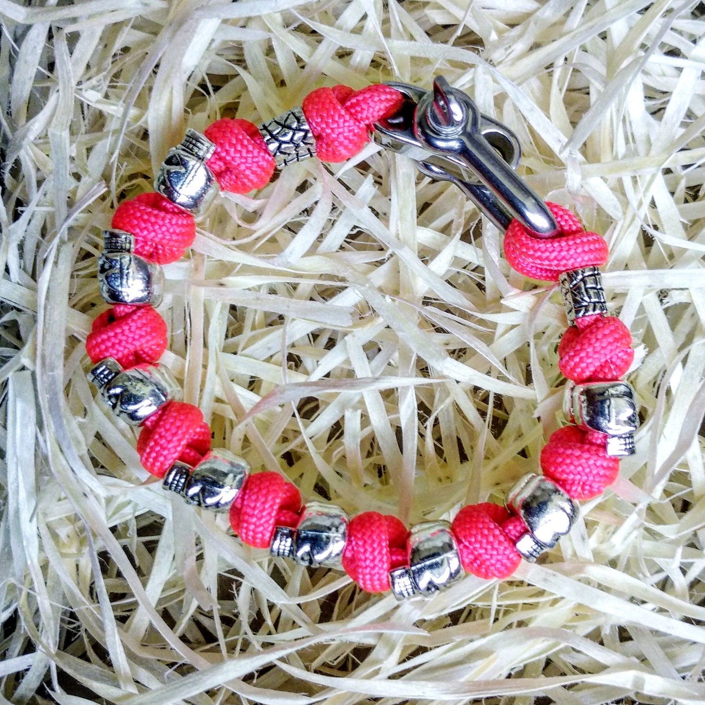 Stylish pink bracelet / Celtic knot / Scandinavian jewelry / Womans skull bangle /