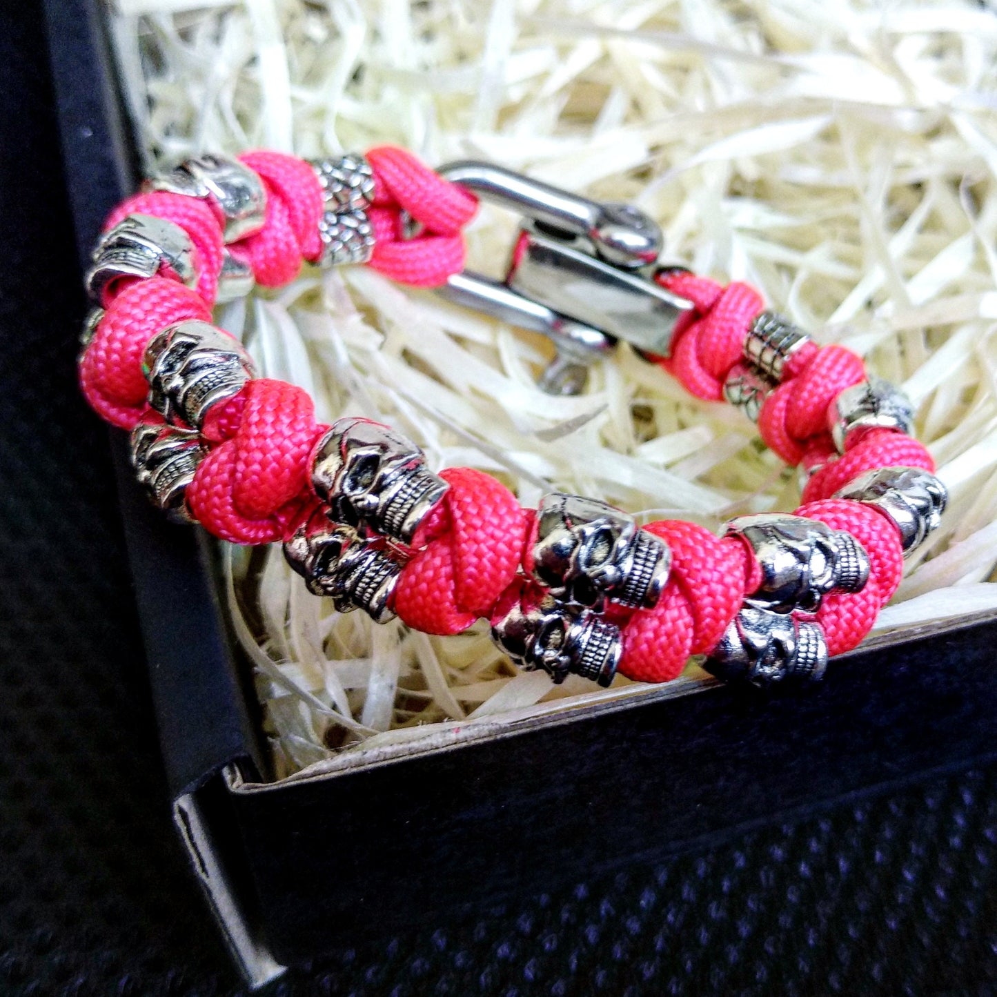 Stylish pink bracelet / Celtic knot / Scandinavian jewelry / Womans skull bangle /