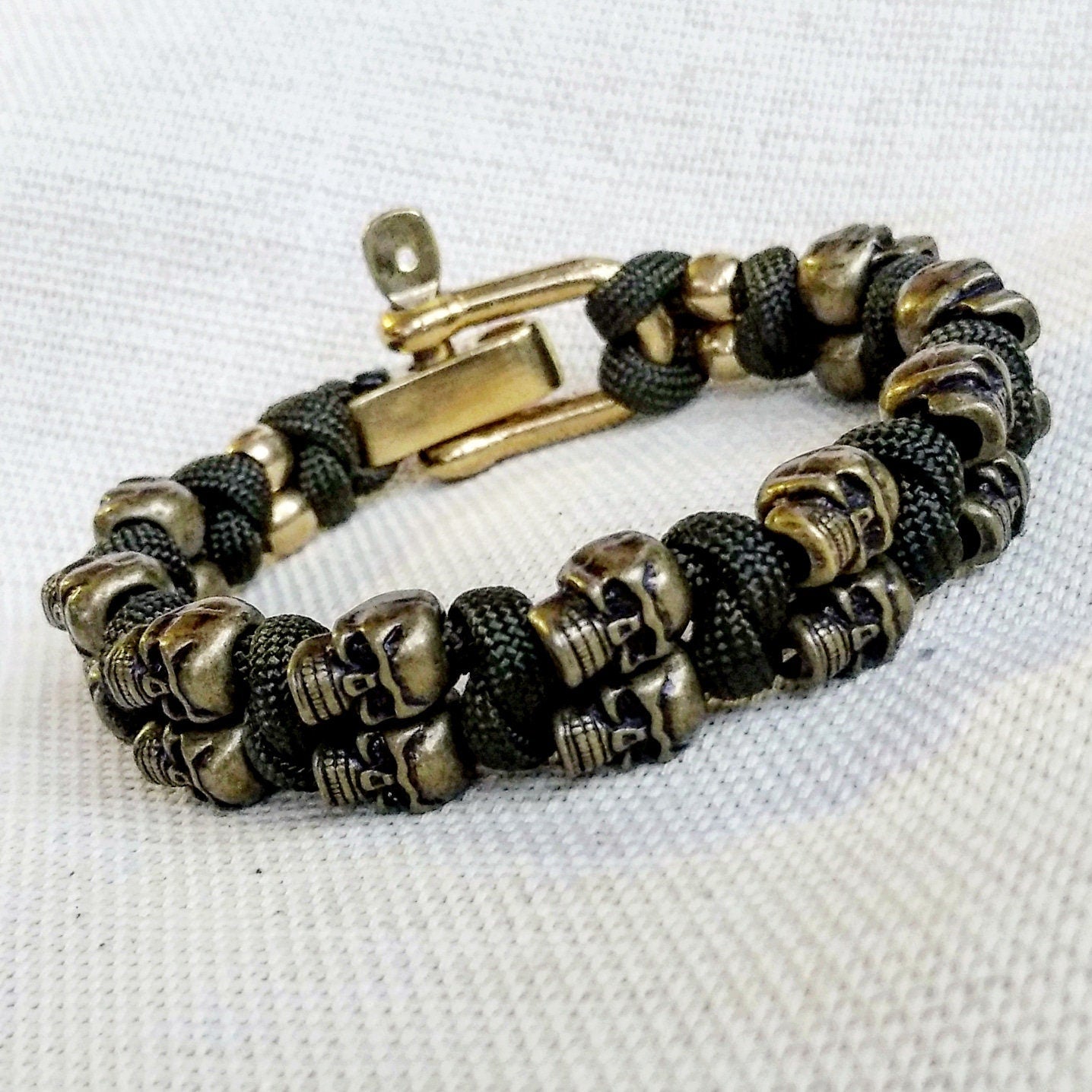 Viking skull bracelet / Scandinavian jewelry / gift for him / paracord bracelet / parachute cord / viking cuff / biker bangle