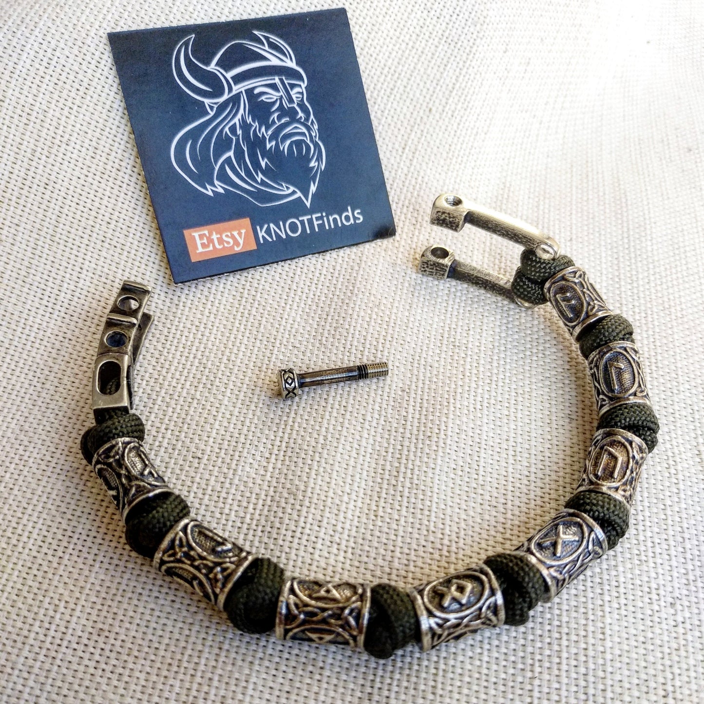 Runic paracord bracelet "VIKING". Nordic bracelet with steel runes beads.