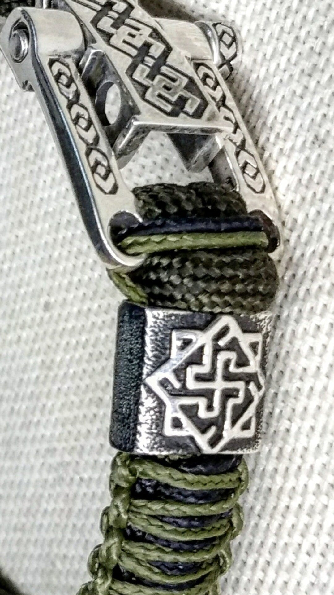Silver 925 Sterling bracelet. Luxury green olive paracord bracelet.Viking style.