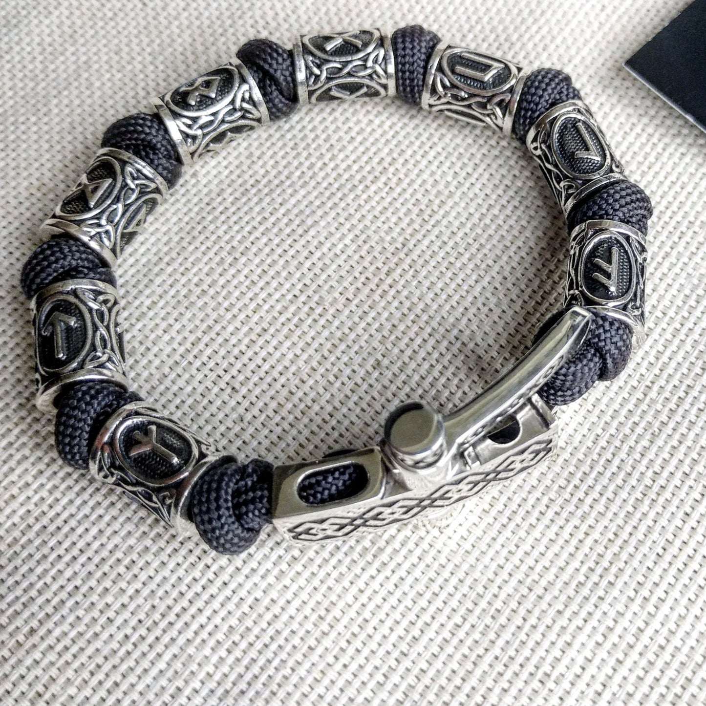 Runic paracord and 925 Sterling silver bracelet "VIKING". Nordic bracelet with runes beads.