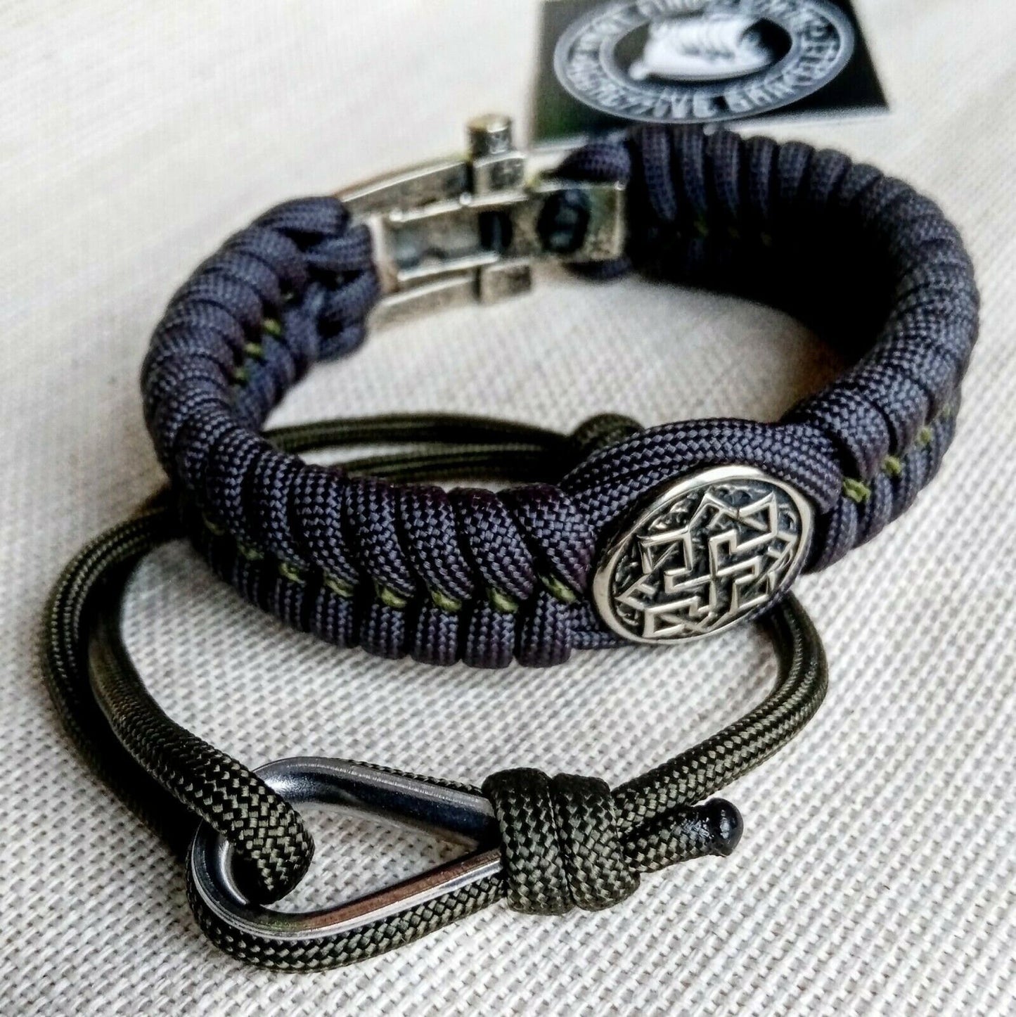 Paracord bracelet. Set of two bracelets. Graphite Paracord bracelet "VALKYRIE" and thin Green olive bracelet.