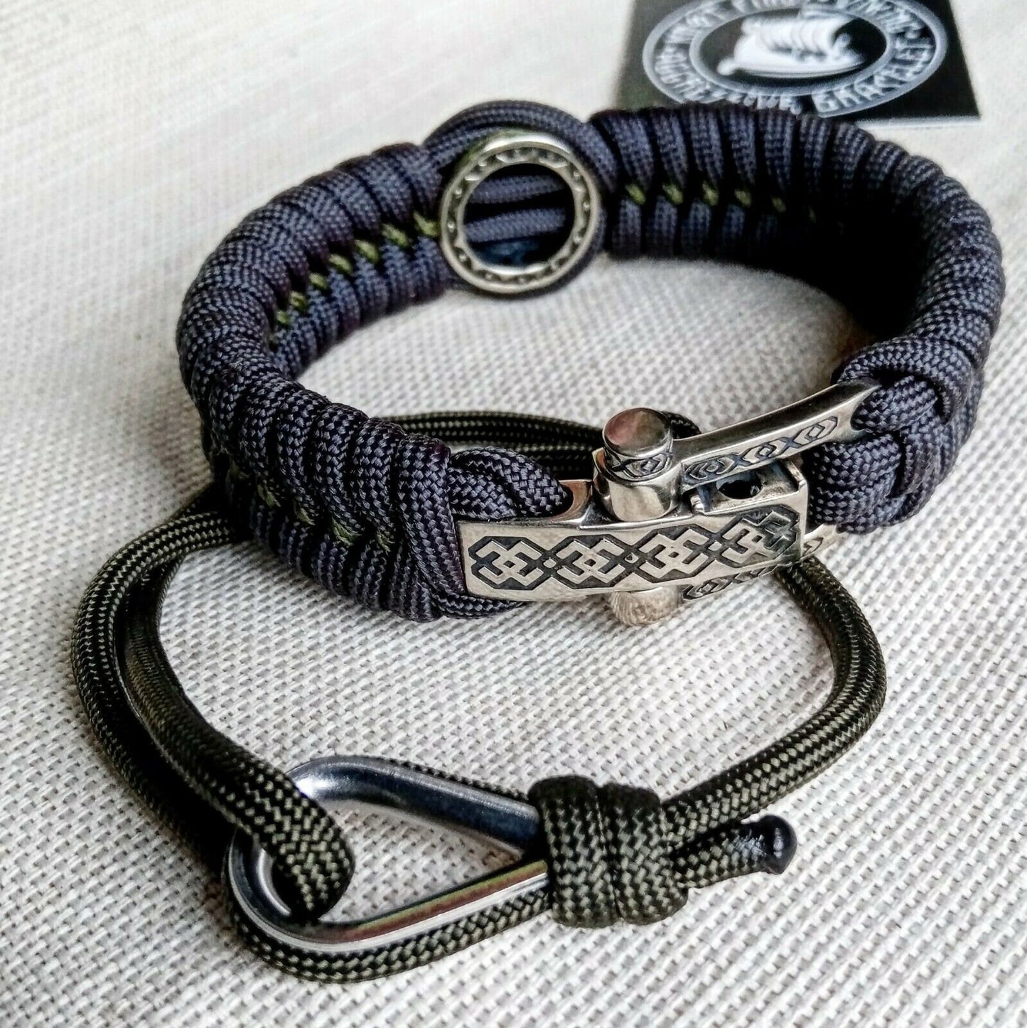 Paracord bracelet. Set of two bracelets. Graphite Paracord bracelet "VALKYRIE" and thin Green olive bracelet.