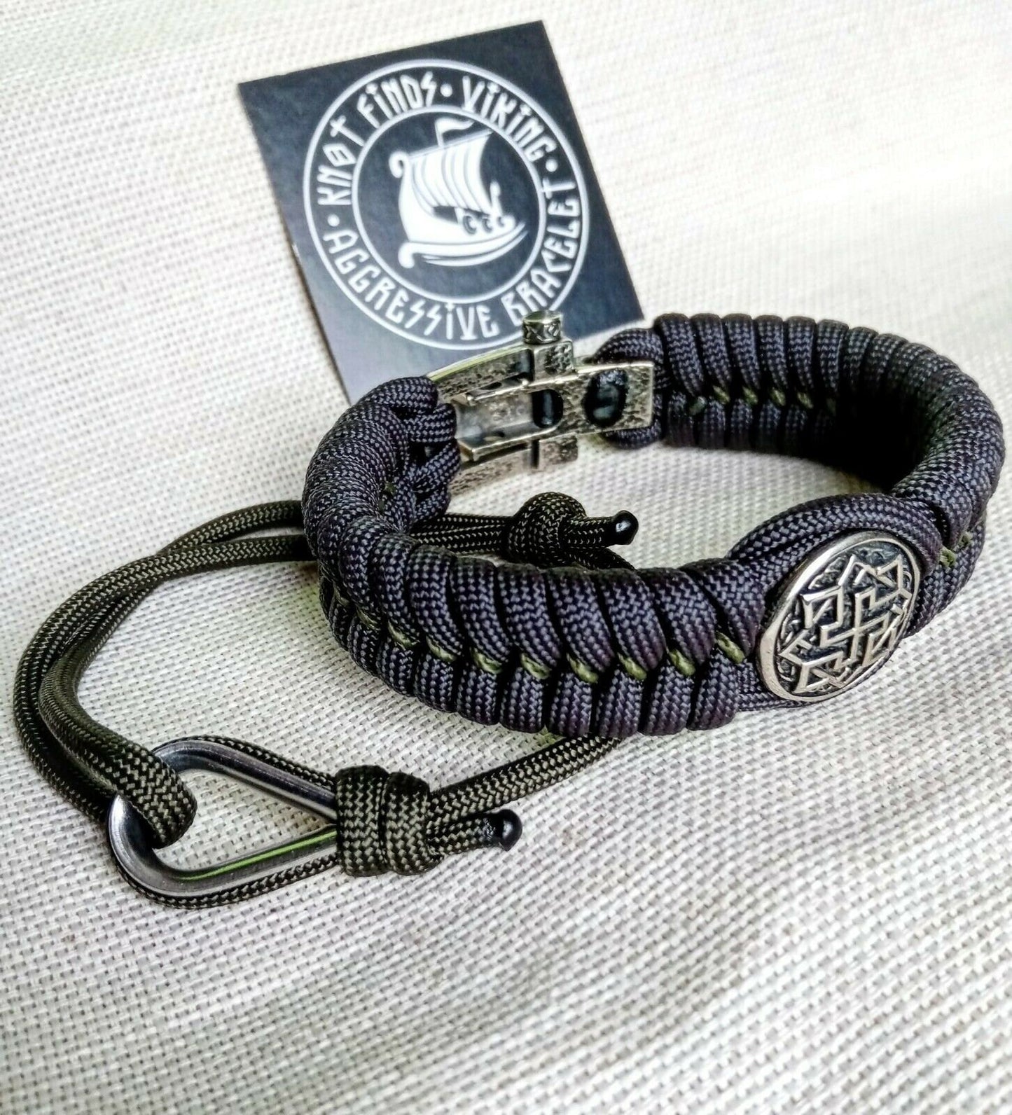 Paracord bracelet. Set of two bracelets. Graphite Paracord bracelet "VALKYRIE" and thin Green olive bracelet.