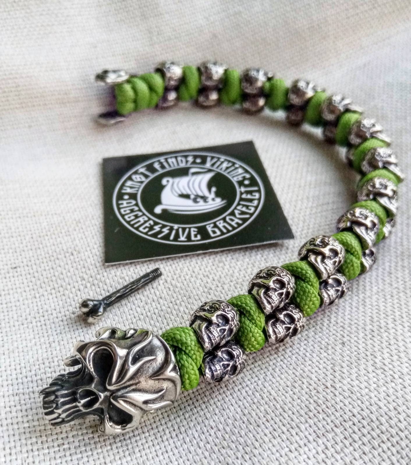 Paracord bracelet. Green mint Skull. Viking style. Scandinavian jewelry Gift for Halloween Aggressive bracelet with you for every day carry.