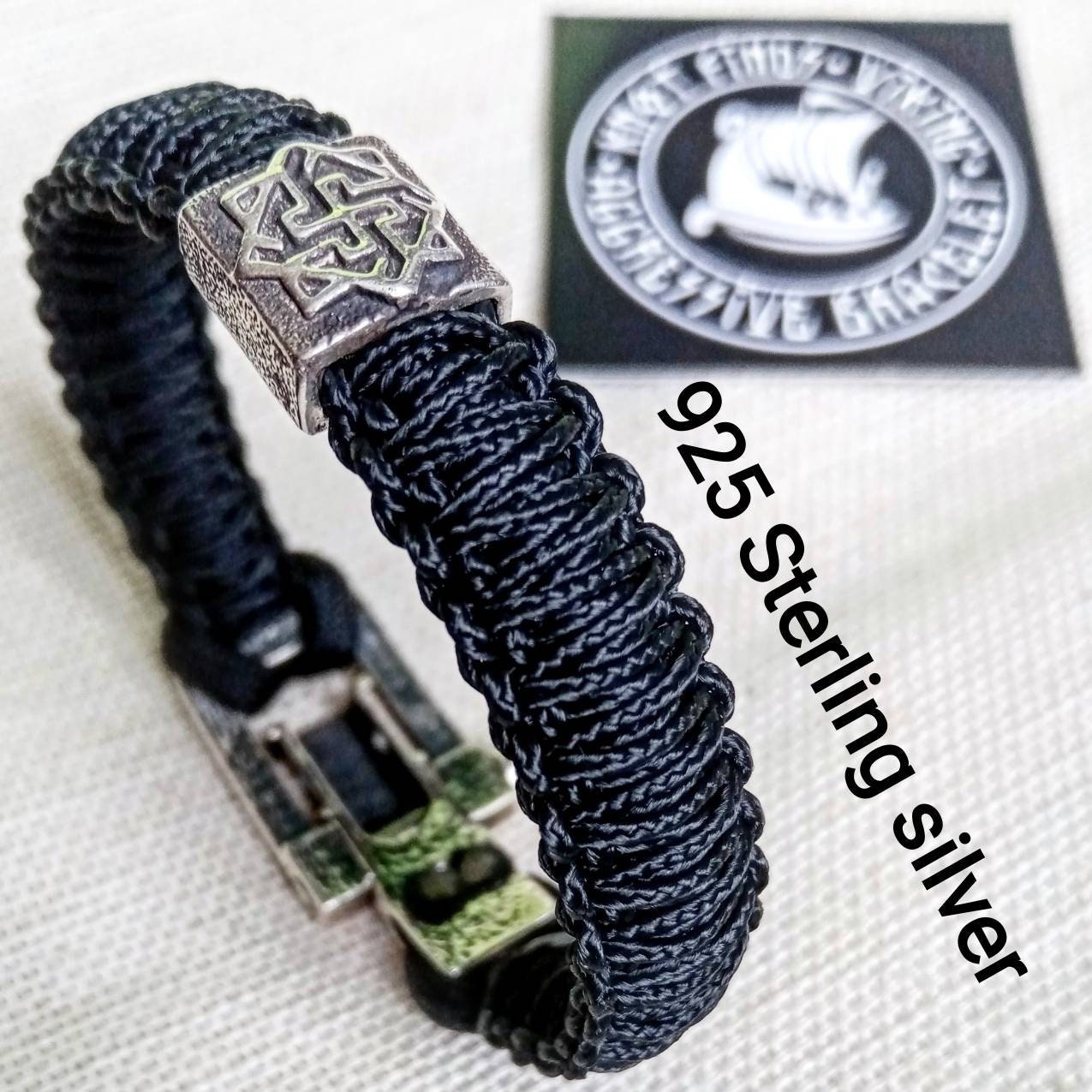 Paracord bracelet. Vikings jewelry for men. Black Celtic bangle.