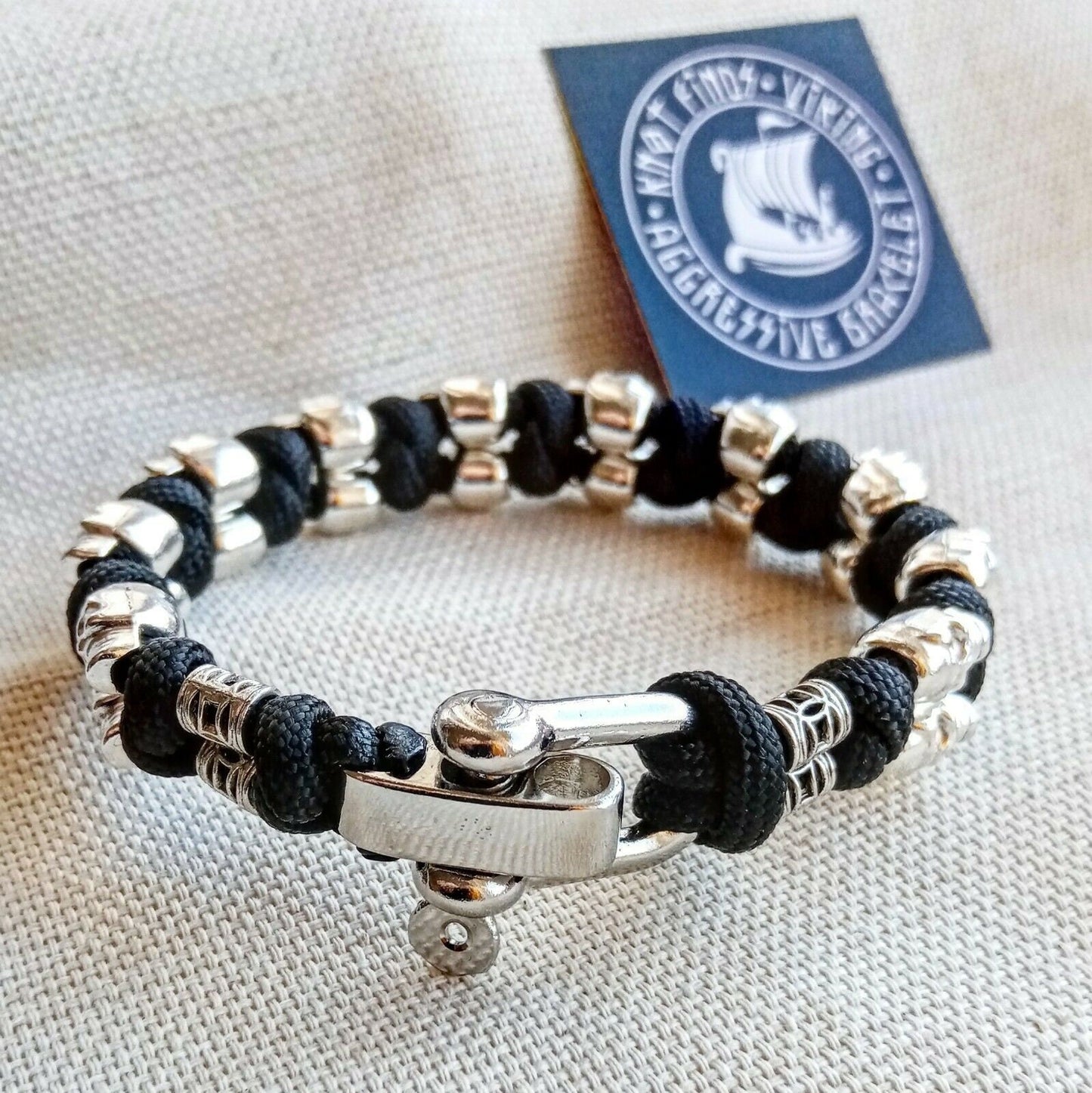Skull paracord bracelet. Black bangle. Brutal style. Biker bangle. Halloween gift.