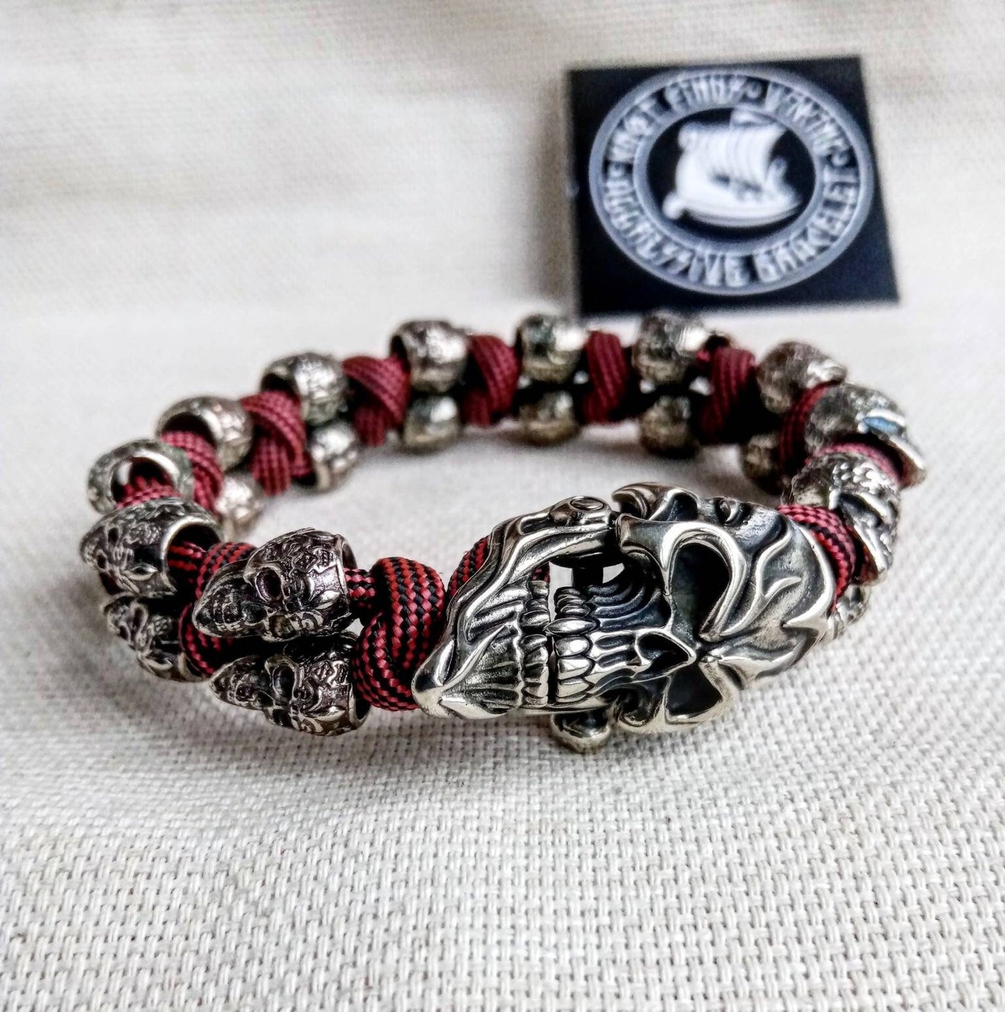 Skulls Bangle. Horror skull paracord bracelet. Biker bangle. A great brutal gift for men and women who prefer a brutal style and a symbol